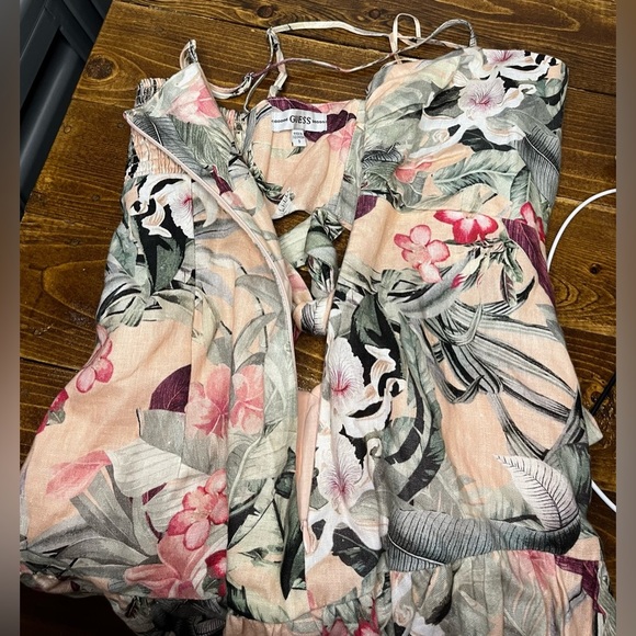 Guess Pink Floral Spaghetti Strap Smocked Sophie Linen Cut-Out Mini Dress Size 0 - Picture 5 of 6